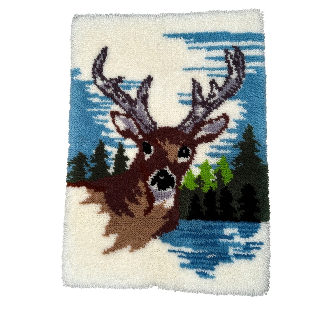 Vintage Handmade Latch Hook Rug‎ Deer Buck Cabin Lodge Wall Hanging 32x23